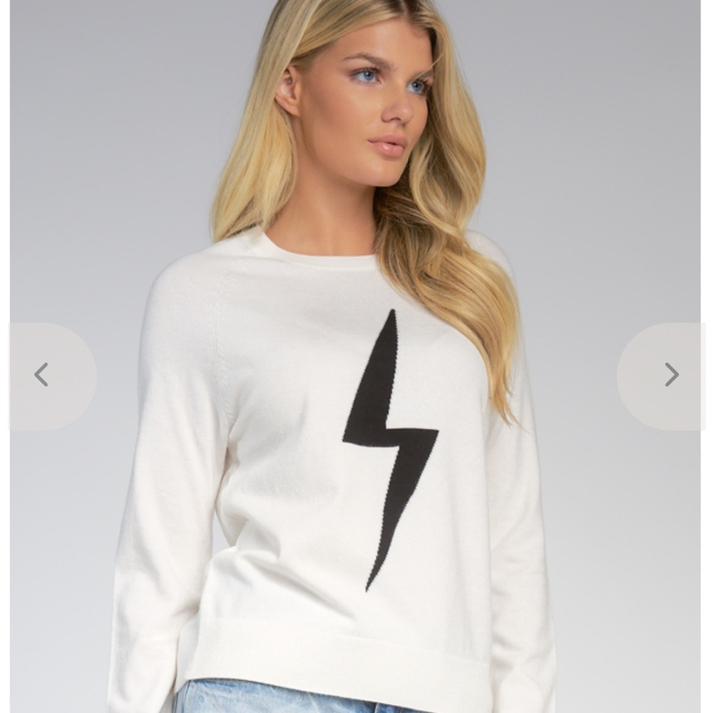 Elan White Sweater with Black Lightning Bolt